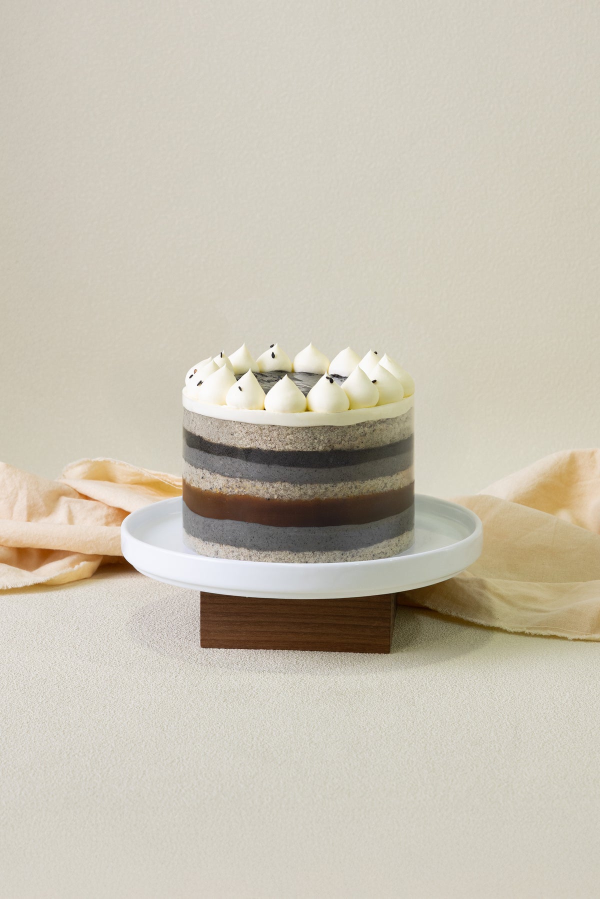 Black Sesame Praline Victoria Naked Cake